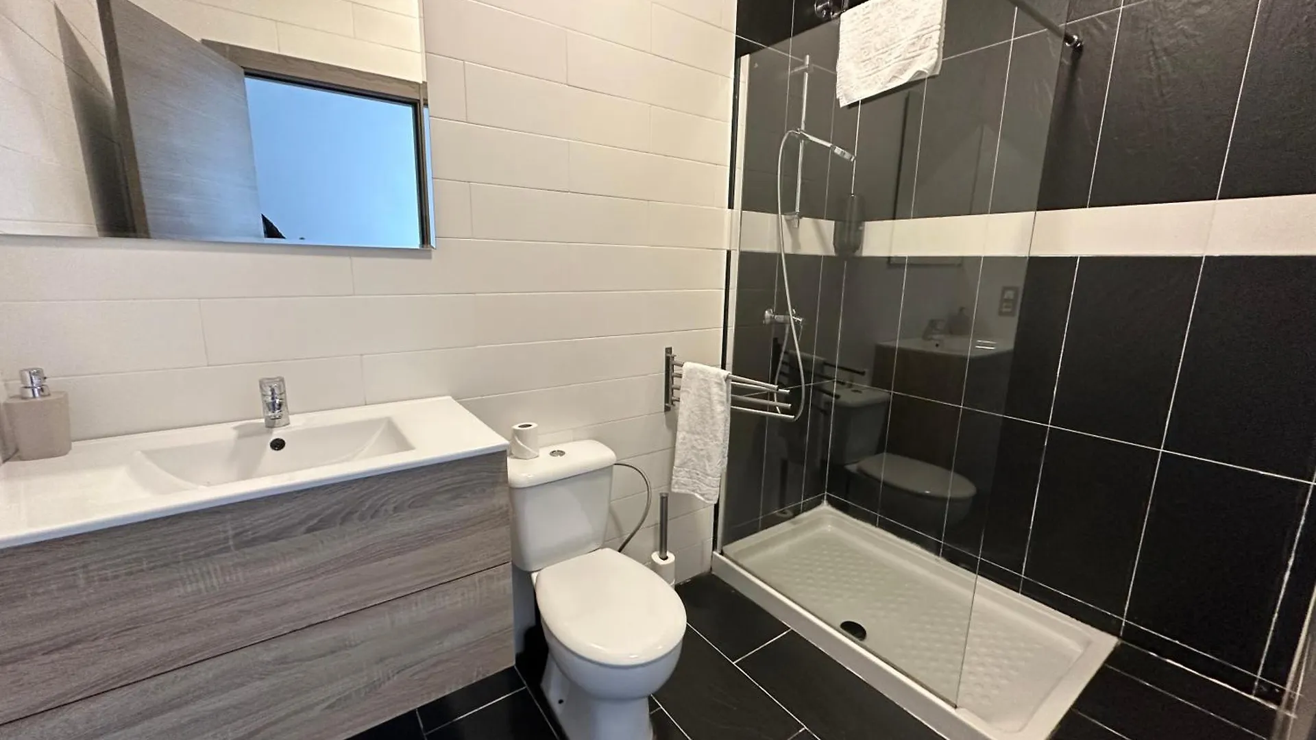 Aparthotel Apartamentos R&K 26B Bilbao Spain